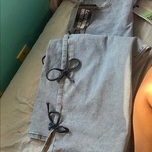 Stylish Gray Jeans with Bow Accents